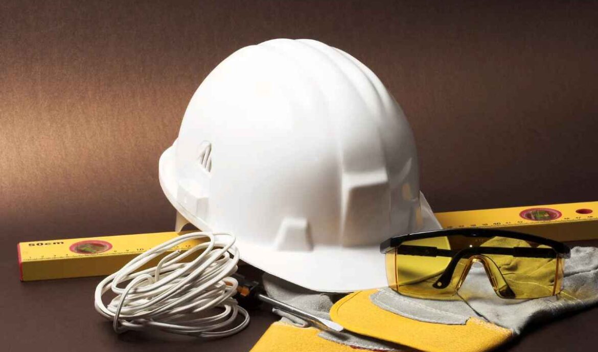 Cách chọn mũ bảo hộ lao động đúng tiêu chuẩn