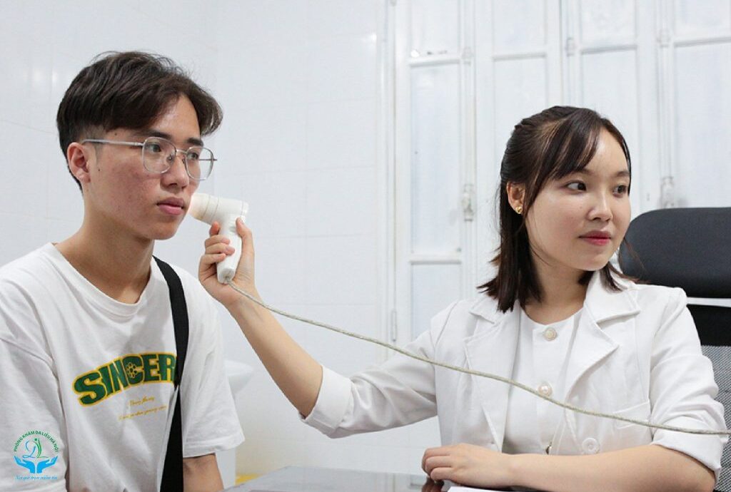 Hướng dẫn cách trị mụn trứng cá tuổi dậy thì