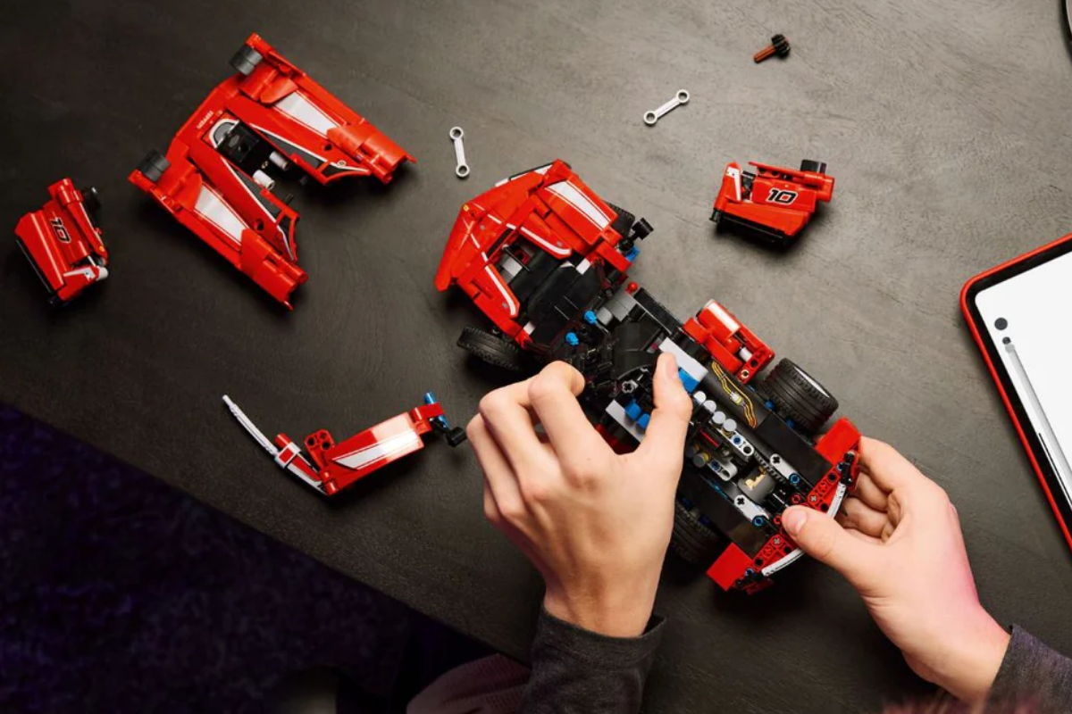 lego-technic-ferrari-fxx-k-v29-phien-ban-sieu-xe-doc-dao